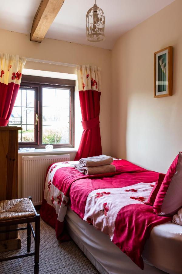 Herefordshire Holiday Cottages Lea Exterior foto
